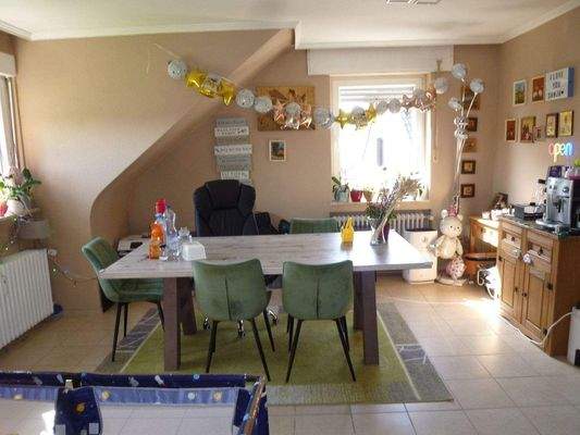 5 010 Wohn/Esszimmer