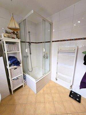 Dusche, Handtuchheizkörper