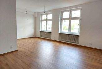 Strahlend helles Wohnzimmer