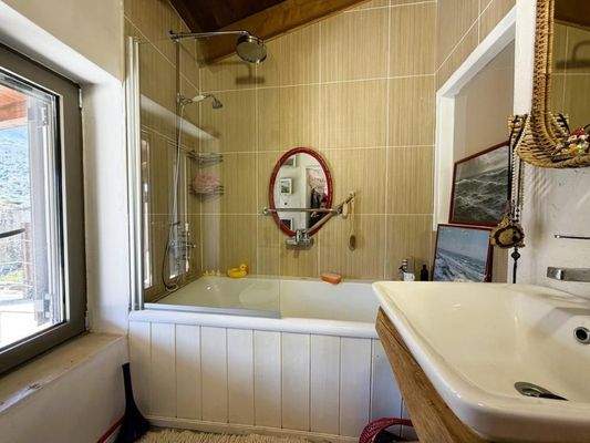 Renoviertes traditionelles Haus mit atemberaubendem Blick auf die Weißen Berge