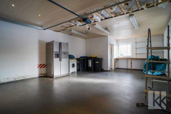 ...Zugang zur Garage