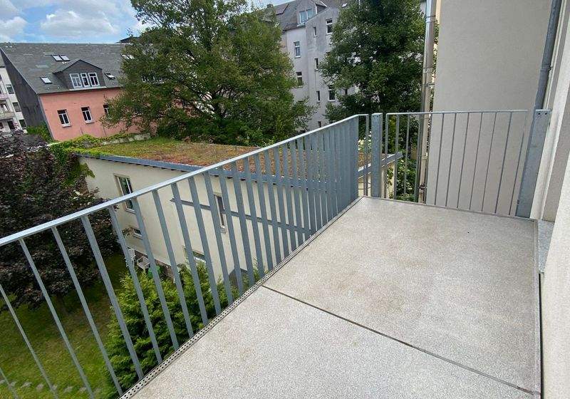 2-Raum-Balkon-Bad mit Dusche-PETERSTRASSE
