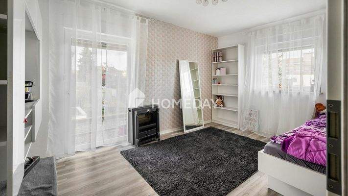 1. OG Schlafzimmer 1