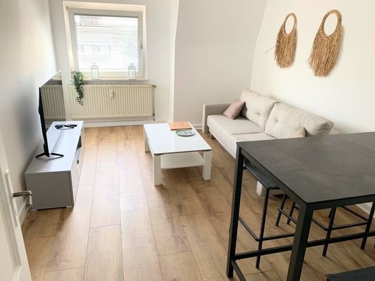 1 Wohnzimmer