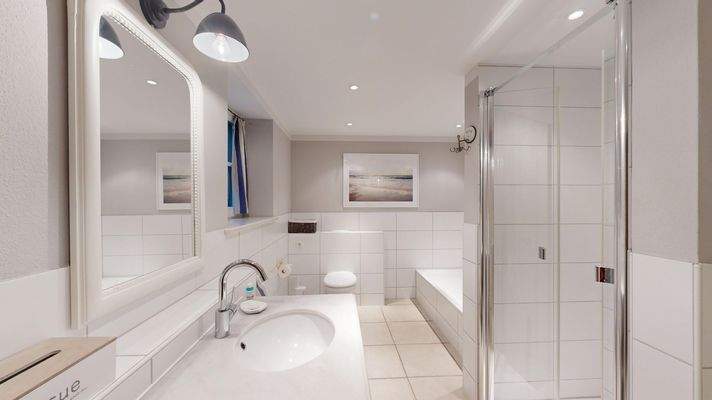 Vollbad im Sockelgeschoss