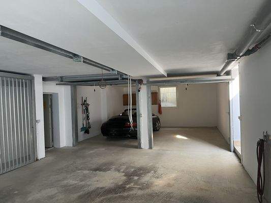 Doppelgarage mit Hauszugang.jpeg
