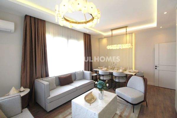 Stylish Flats in a Complex with Pool in Bağcılar Istanbul