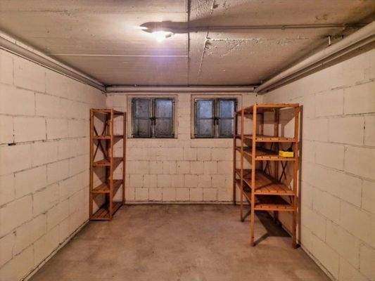 Vorratsraum im Keller