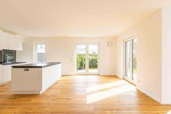 Kochinsel und Essbereich