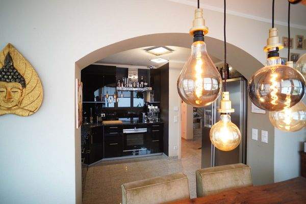 Küche mit extra Kühlschrank