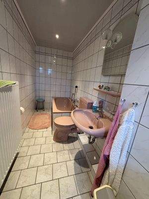 Teilansicht Badezimmer EG.jpeg