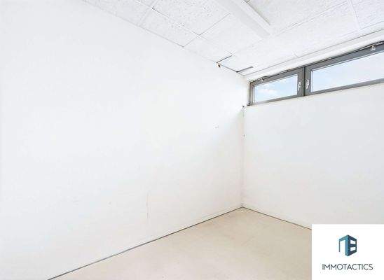 Abstellraum - (KI generiert)