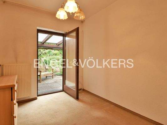 Homeoffice oder Kinderzimmer im OG