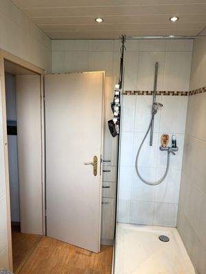 Badezimmer Bild 2.jpg