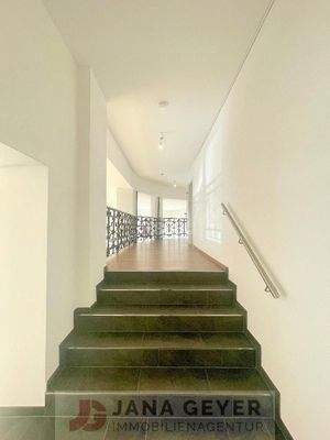 Aufgang zum oberen Bereich