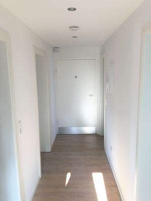 Renovierte Wohnung: Flur