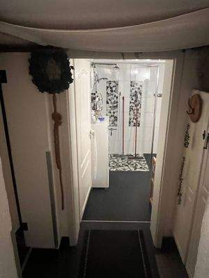 Blick ins Bad im Keller