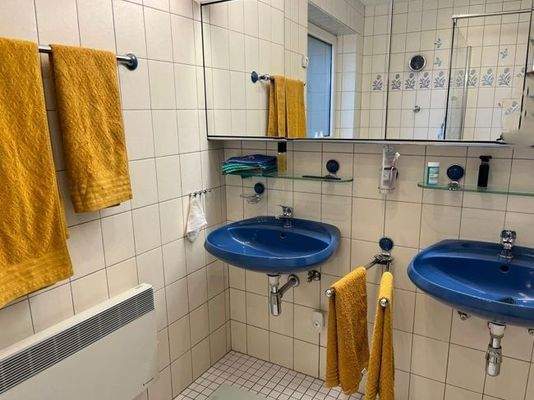 Teilansicht Bad im I. OG