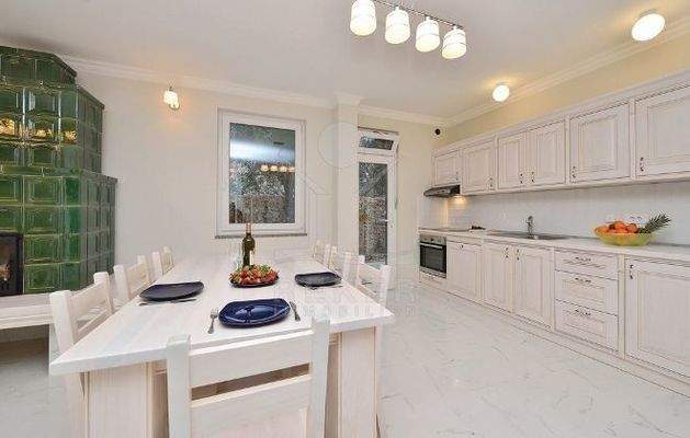 Moderne, neue Einbauküche