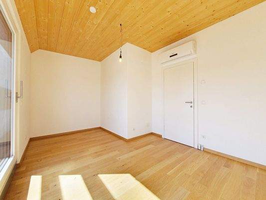 Schlafzimmer 3 mit Terrasse