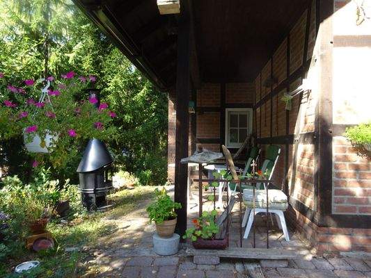 Überdachter Sitzplatz