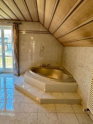 Badezimmer im Obergeschoss