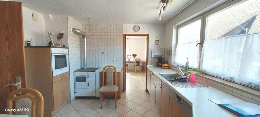 Küchenansicht zum Esszimmer EG