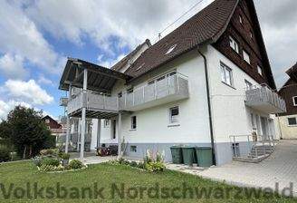 Gepflegtes Doppelhaus mit 3 Wohneinheiten in Top-Lage