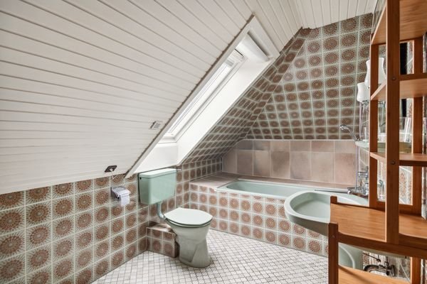 Badezimmer im DG