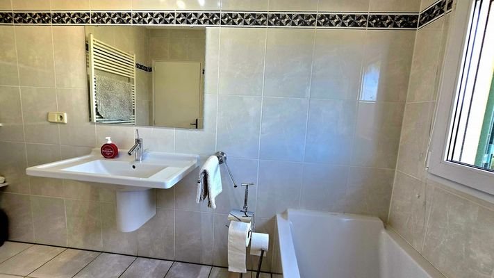 room-15883-bp5wd.jpg