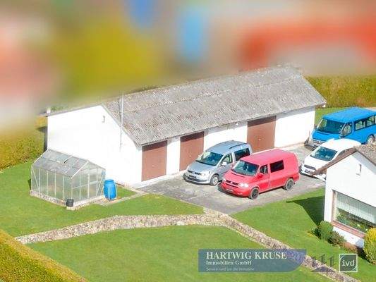 Garagenanlage mit 4 Einstellplätzen