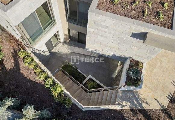 Detached Villas with Swimming Pools in Bodrum Center