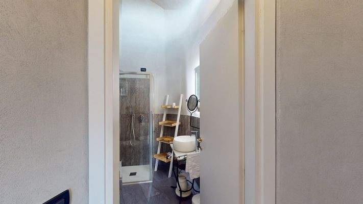 AB-073-13-Trilocale-recentemente-ristrutturato-a-M