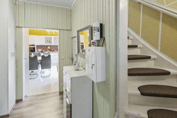 13. Eingangsbereich HH