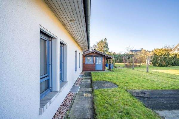 Der Garten ist pflegeleicht angelegt.