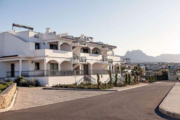 Apartments in a Complex with Rich Amenities in Esentepe Girne