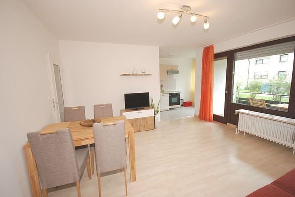 Wohnzimmer mit Essbereich