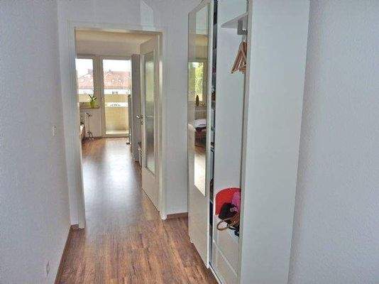 FLUR/EINGANGSBEREICH (Einrichtungsbeispiel)