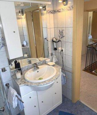 DG_Tageslichtbad mit Flur