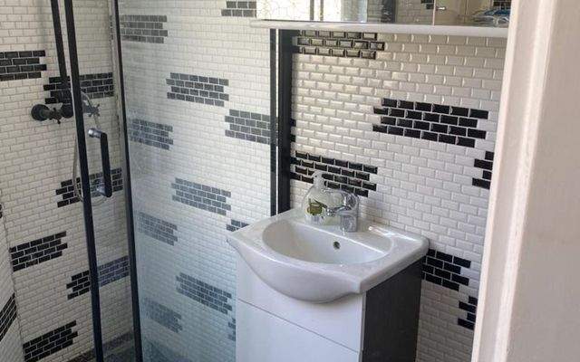 Bad 2 3 Zimmer in Esslingen mieten günstig Zeitwohnen bei urbanbnb.jpeg