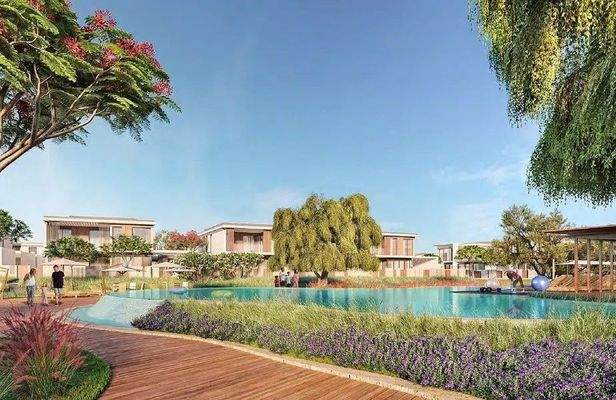 Anlage mit Poolbereich