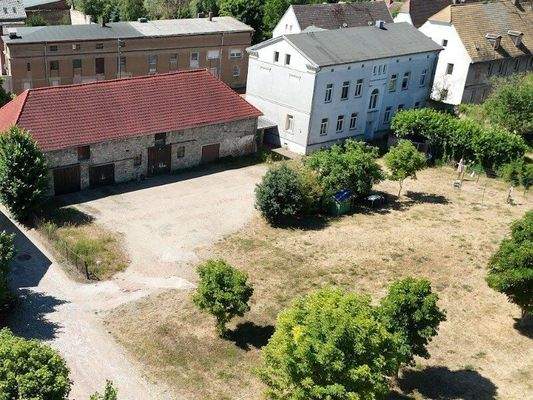 4-Familienhasu und Remise