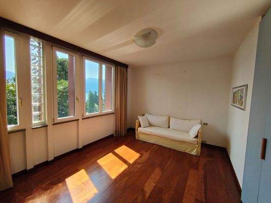 4½-Zimmer-Eckwohnung im Erdgeschoss für € 295.000