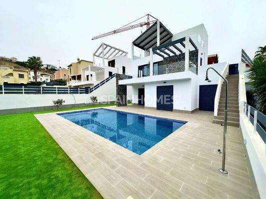 Detached Villas with Incredible Golf Course Views in Ciudad Quesada