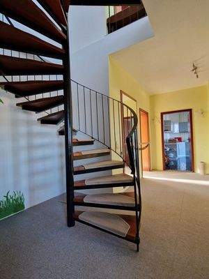 Wendeltreppe zum Dachgeschoss