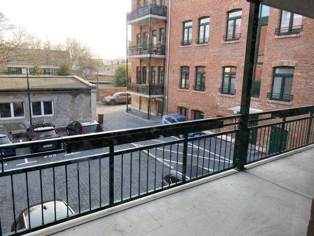 Erstklassige 4-Zimmerwohnung mit EBK und großem Balkon zu vermieten! - Photo 2