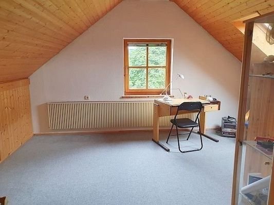 Zimmer im Dachgeschoss (WH 1)   
