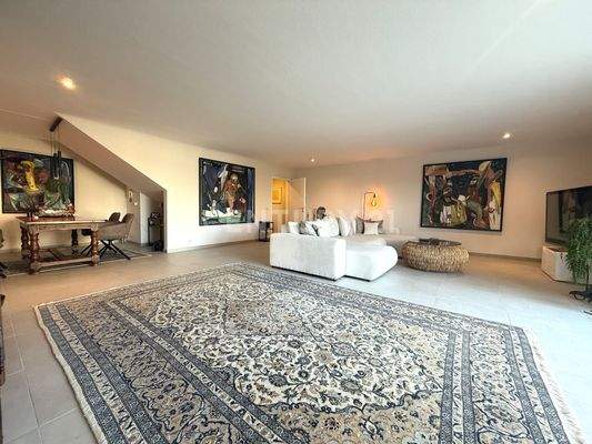 Wohn/Essbereich von Küche aus gesehen