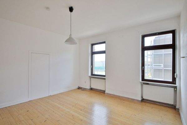 Schöne, große Zimmer