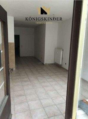 Ladengeschäft links